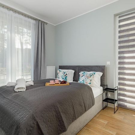 Apartment With Parking 500 M From The Sea By Noclegi Renters Мендзиводзе Екстериор снимка
