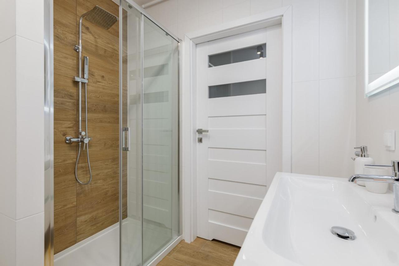 Apartment With Parking 500 M From The Sea By Noclegi Renters Мендзиводзе Екстериор снимка