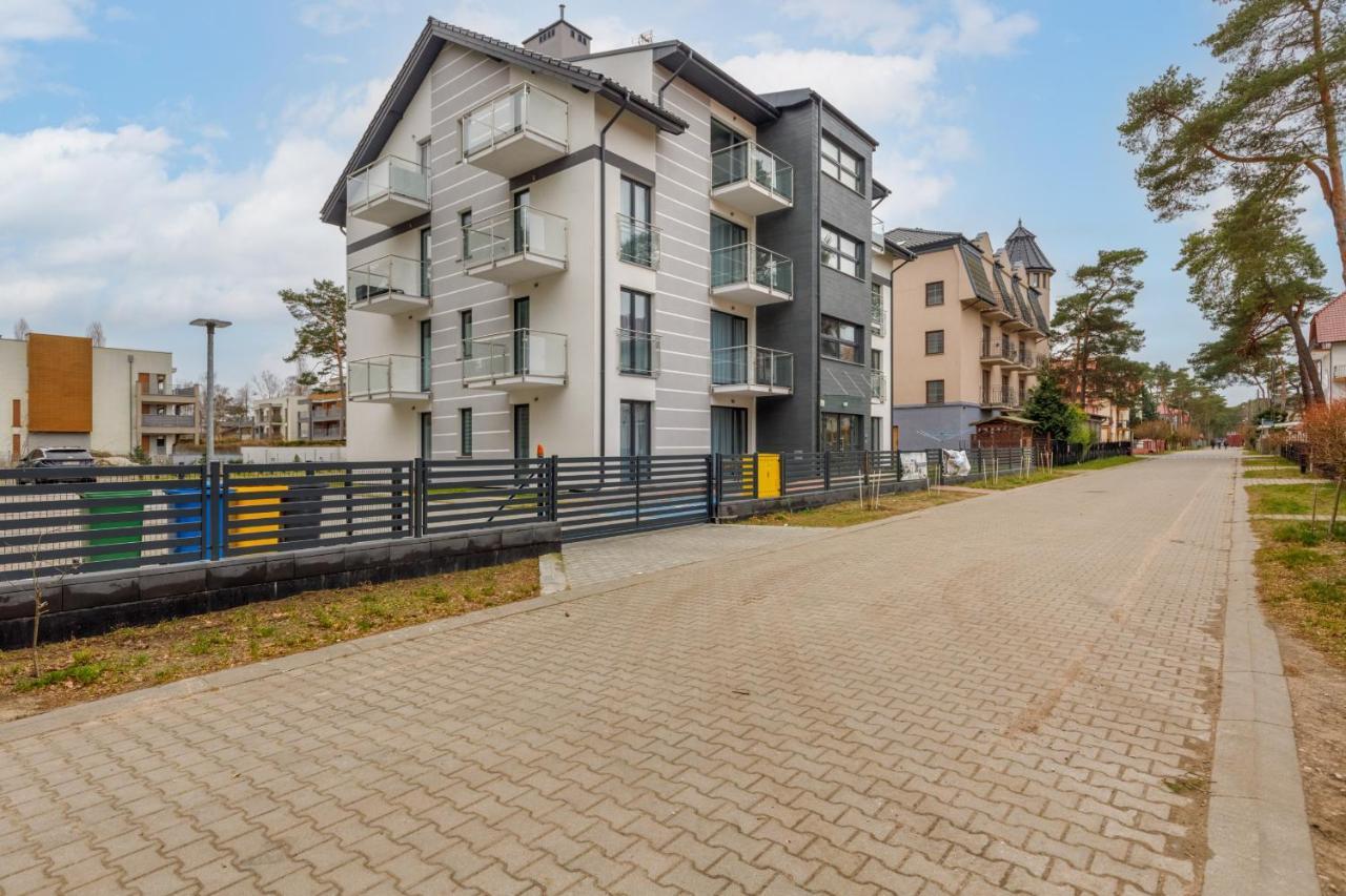 Apartment With Parking 500 M From The Sea By Noclegi Renters Мендзиводзе Екстериор снимка