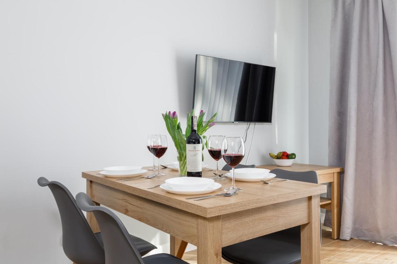 Apartment With Parking 500 M From The Sea By Noclegi Renters Мендзиводзе Екстериор снимка