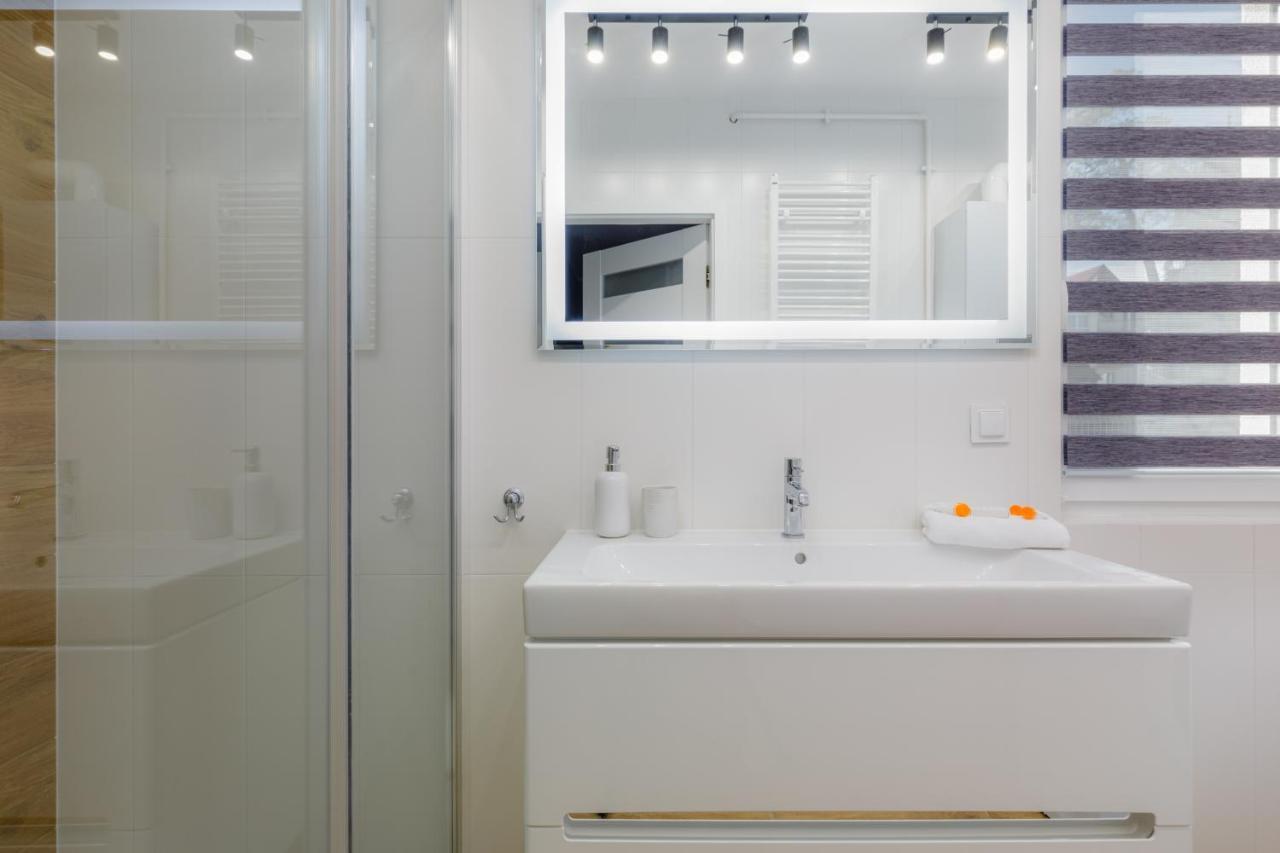 Apartment With Parking 500 M From The Sea By Noclegi Renters Мендзиводзе Екстериор снимка