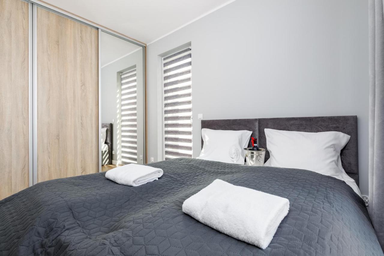 Apartment With Parking 500 M From The Sea By Noclegi Renters Мендзиводзе Екстериор снимка